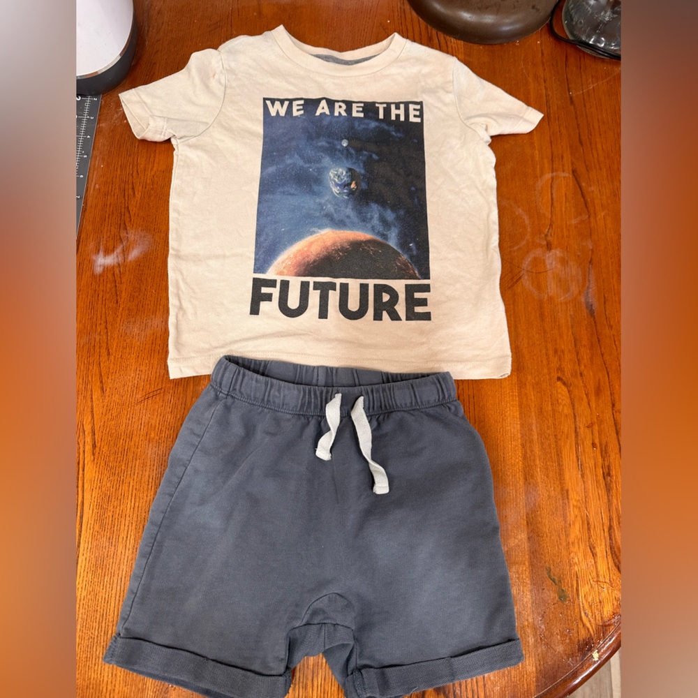 3 for $10! Old Navy Cream and Gray Garment